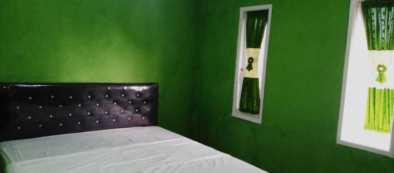 Express O 91843 Bbs Villa Ciater Bandung Ngoại thất bức ảnh