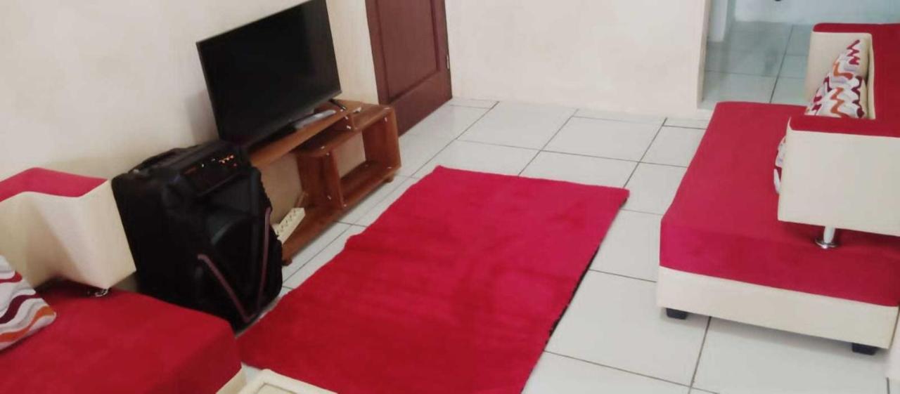 Express O 91843 Bbs Villa Ciater Bandung Ngoại thất bức ảnh